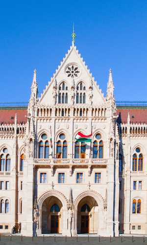 Book din hop-on hop-off sightseeing-bustur i Budapest, Ungarn – Officielle billetter, tilpasningsdygtige ruter og gratis afbestilling i 2026